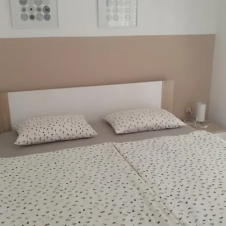 Apartment Sandra Rabac